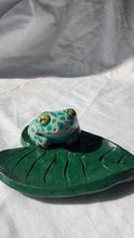Load image into Gallery viewer, Frog on Leaf Trinket dish
