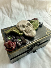 Load image into Gallery viewer, Gothic Skull Jewelry Box
