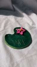 Load image into Gallery viewer, Lily Pad Trinket Dish
