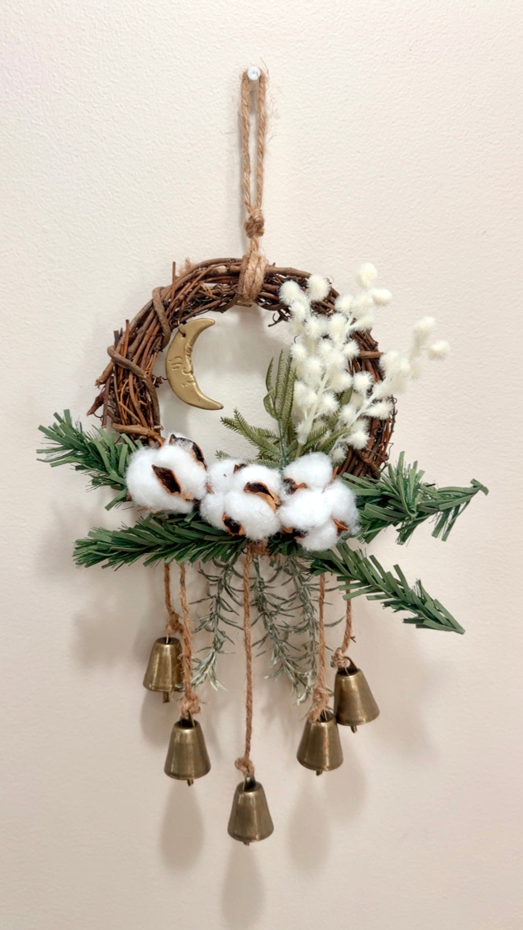 Small Hanging Yule Bell Wreath
