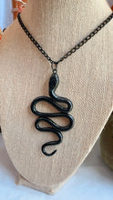 Load image into Gallery viewer, Smooth Black Snake Necklace
