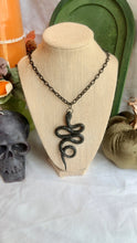 Load image into Gallery viewer, Textured Black Snake Necklace

