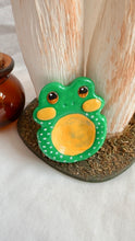 Load image into Gallery viewer, Green and Yellow Frog Fidget Stone
