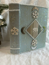 Load image into Gallery viewer, Polar Bear Book Box
