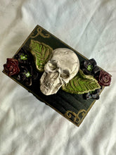 Load image into Gallery viewer, Gothic Skull Jewelry Box

