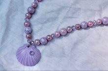 Load image into Gallery viewer, Purple and Pink Beaded Necklace with Purple Seashell
