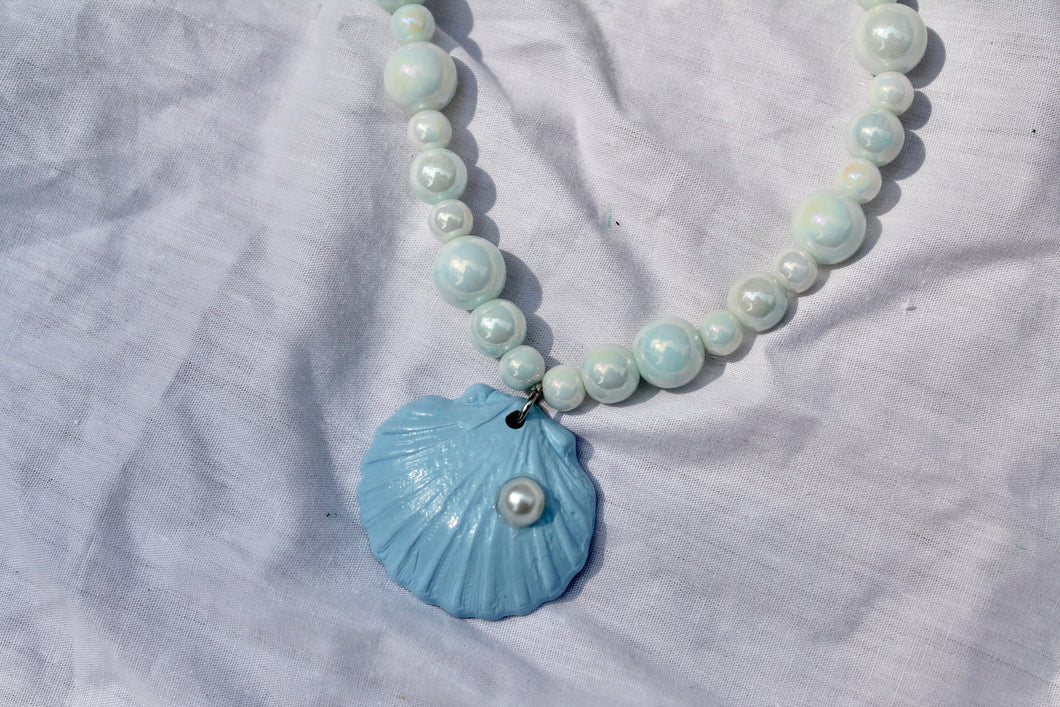 Blue Pearl Beaded Necklace with Blue Seashell