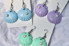 Load image into Gallery viewer, Blue Seashell Earrings
