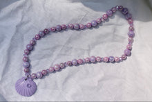Load image into Gallery viewer, Purple and Pink Beaded Necklace with Purple Seashell
