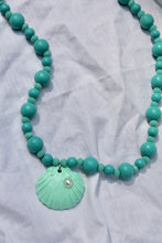 Load image into Gallery viewer, Turquoise Beaded Necklace with Green Shell
