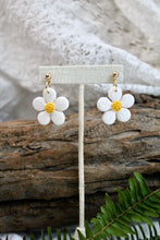 Load image into Gallery viewer, Daisy Earrings

